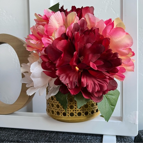 NIB Pre Lit Floral ‘Hello’ Decor Sign - Picture 5 of 16